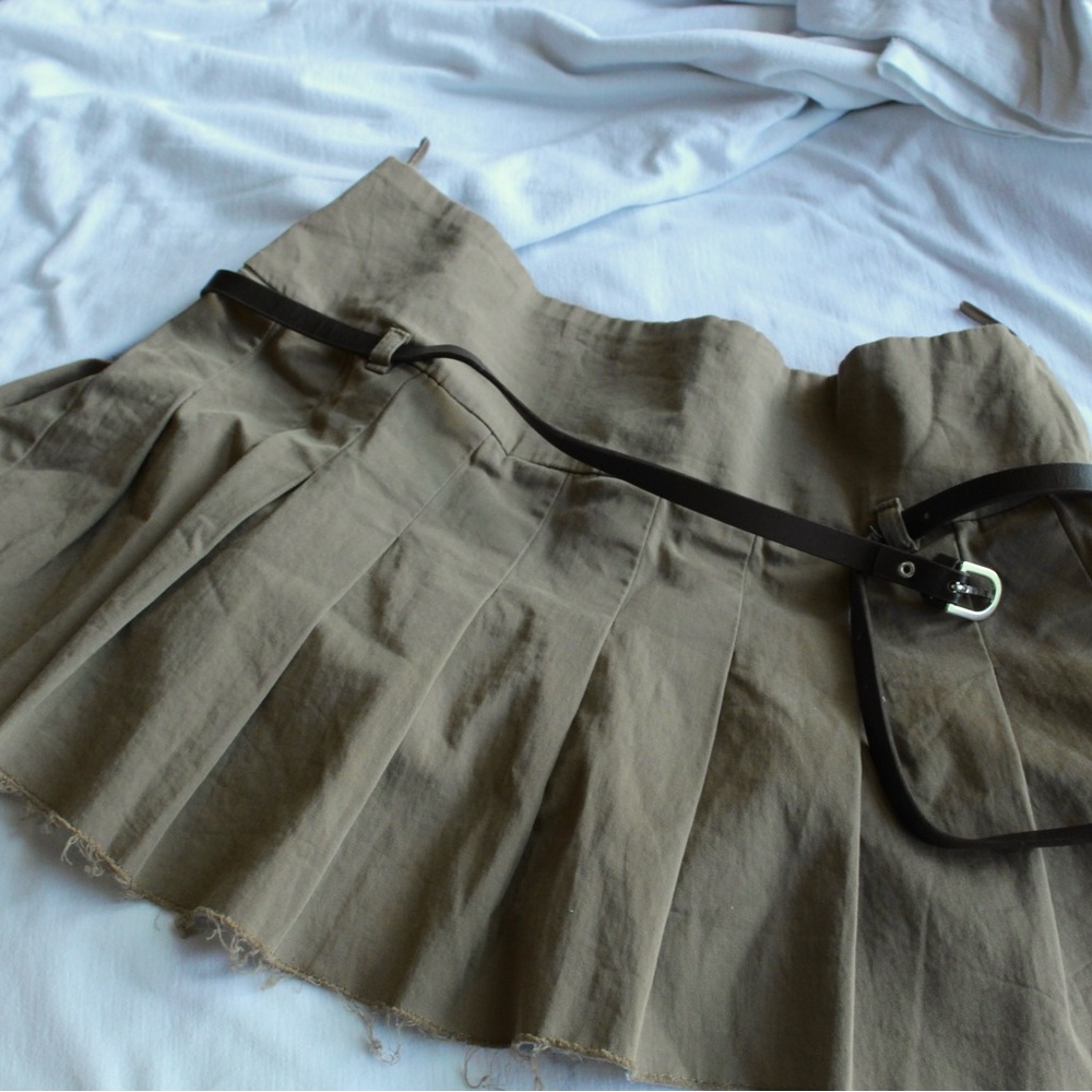 Zara Tan Pleated Skirt with Black Belt